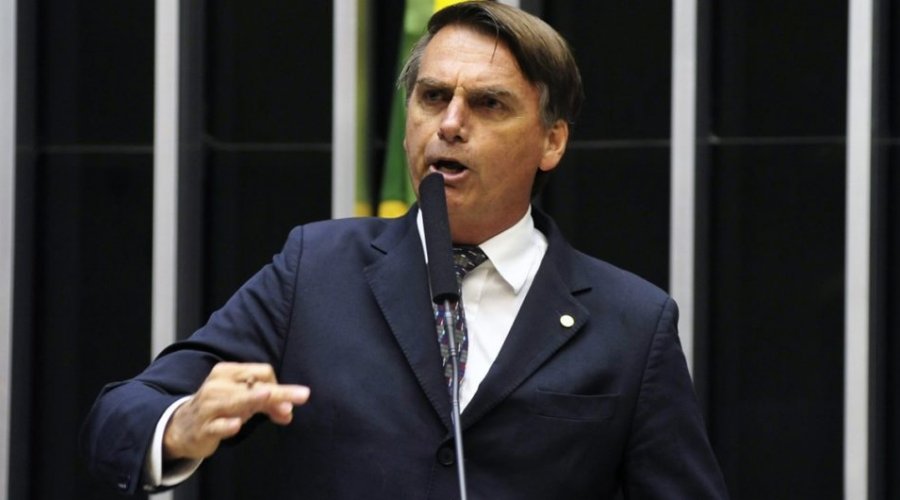 [Políticos se manisfestam após pronunciamento de Bolsonaro onde ele pede fim do 