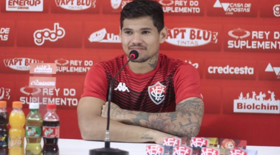 [Léo Ceará conta detalhes da carreira e fala sobre possível renovação de contrato com o Vitória]