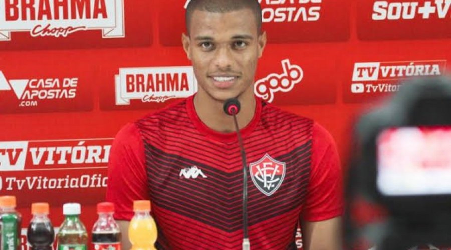 [De saída do Atlético-MG, Lucas Cândido confirma sondagem de Vitória e Botafogo]