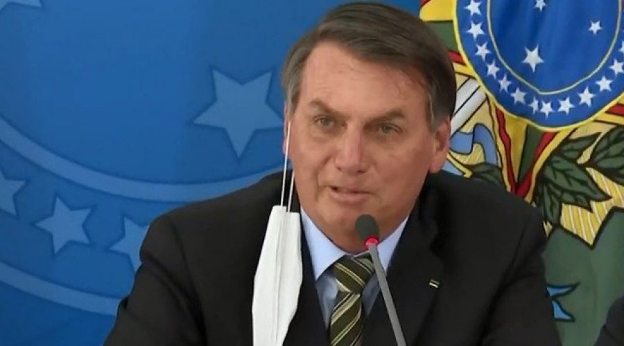 [Decisão da Justiça Federal obriga Bolsonaro a usar máscara em espaços públicos]