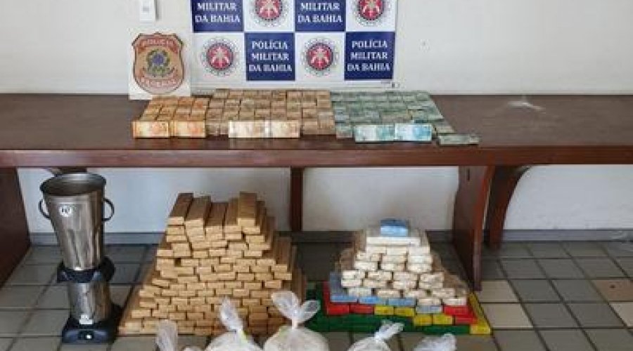 [Polícia localiza mais de 150 kg de drogas e R$ 740 mil enterrados em Porto Seguro]