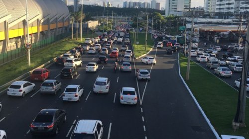 [Confira situação do trânsito em Salvador no final da tarde desta segunda-feira ]