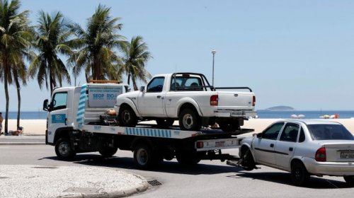 [Bolsonaro sanciona lei que altera Código de Trânsito e evita que veículos sejam guinchados em...]