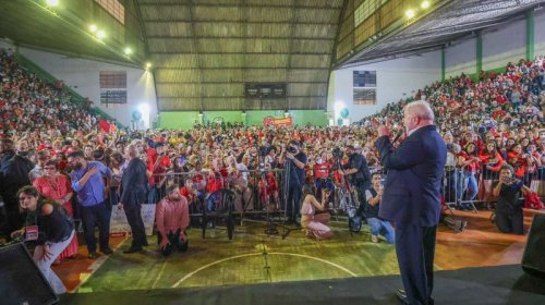 [Lula critica criador da reforma trabalhista durante encontro com especialistas em relações sin...]