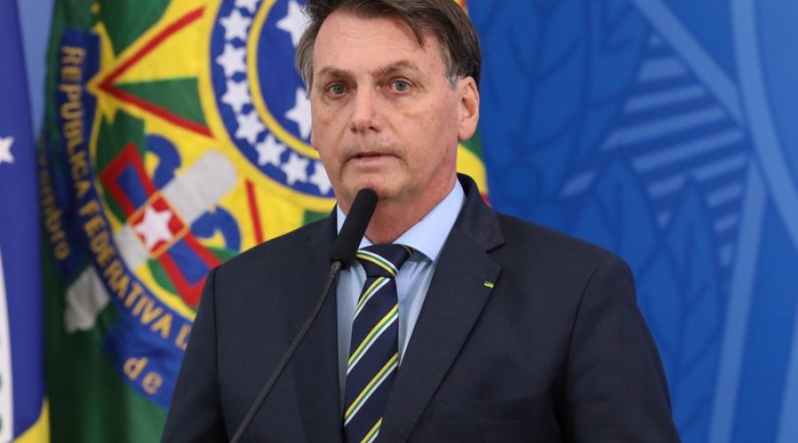 [Bolsonaro volta a criticar TSE e falta de confiança quanto a urna eletrônica]