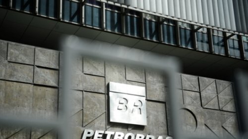 [Petrobras: CPI para investigação já em 126 das 172 assinaturas necessárias]