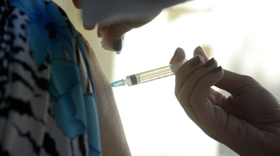 [Brasil lança nova campanha de incentivo à vacinação]