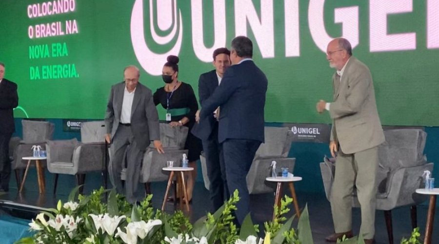 [Vídeo: Rui Costa critica Bolsonaro na presença de João Roma durante evento em Camaçari]