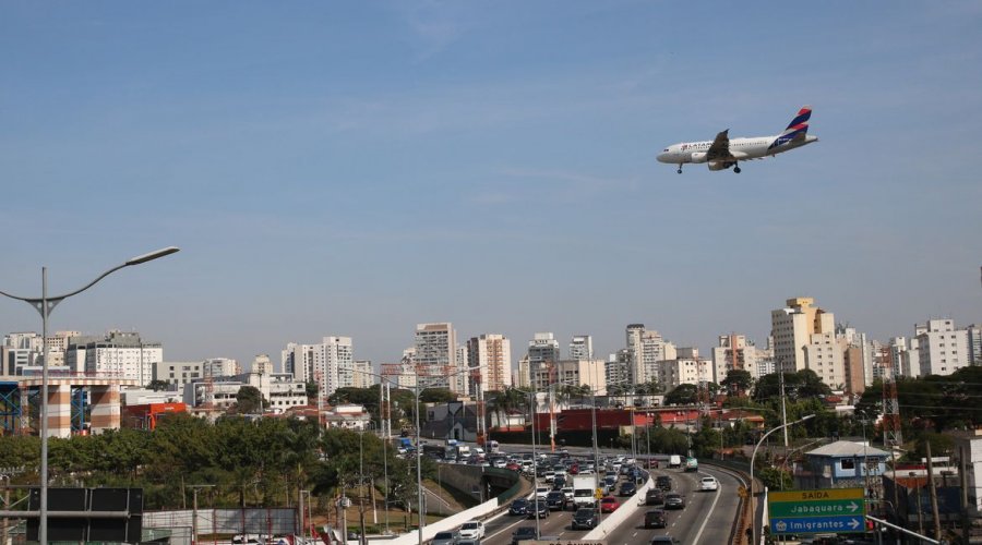 [Número de turistas estrangeiros no Brasil cresce 108% em 2023]