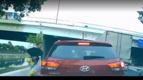 [Falso ambulante aponta arma para motorista em via movimentada de São Paulo]