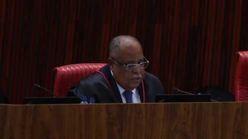 [Relator vota pela inelegibilidade do ex-presidente Jair Bolsonaro]