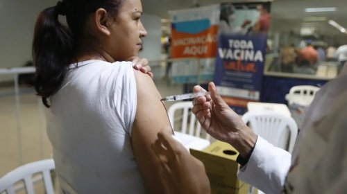 [País ainda enfrenta desconfiança em relação à vacinação]