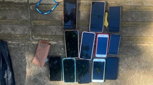 [Estrangeiros suspeitos de roubar celulares no Itaigara são soltos após audiência de custódia ]