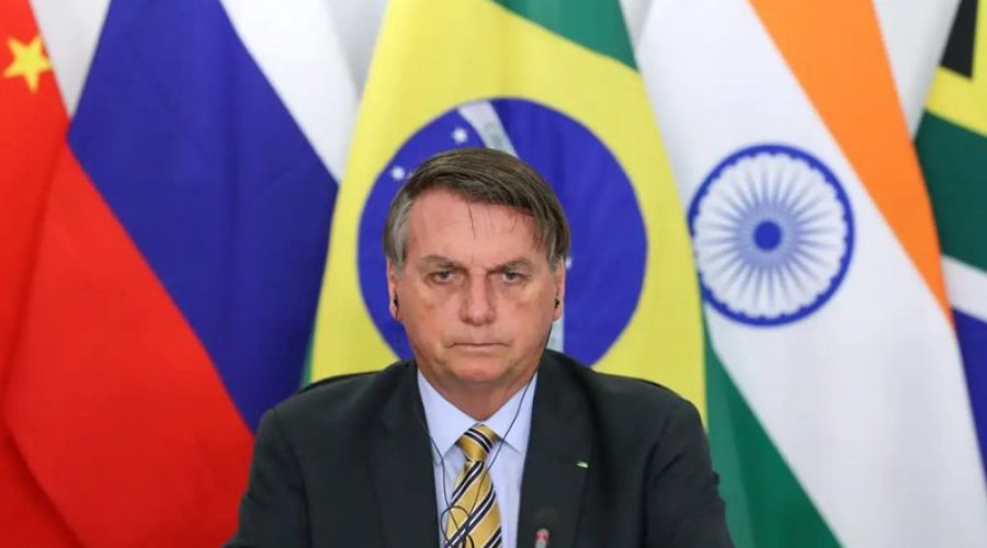 [Certificado de vacinação falso de Bolsonaro foi emitido no Palácio da Alvorada]