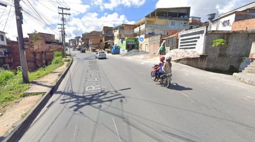 [Homem é morto a tiros em via pública no Subúrbio de Salvador ]
