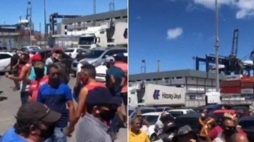 [Caminhoneiros autônomos realizam protesto e impedem saída de contêineres no Porto de Salvador]