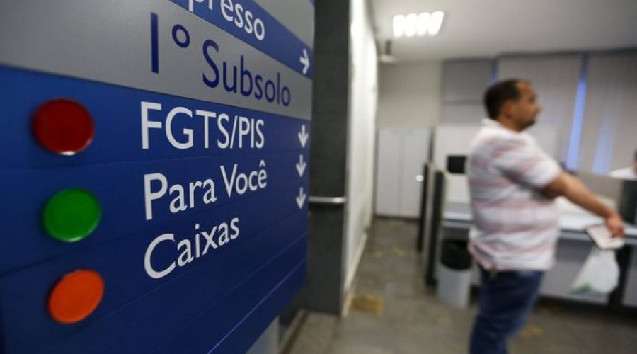 [Menos da metade dos brasileiros com conta no FGTS quer sacar R$ 500, diz Datafolha]