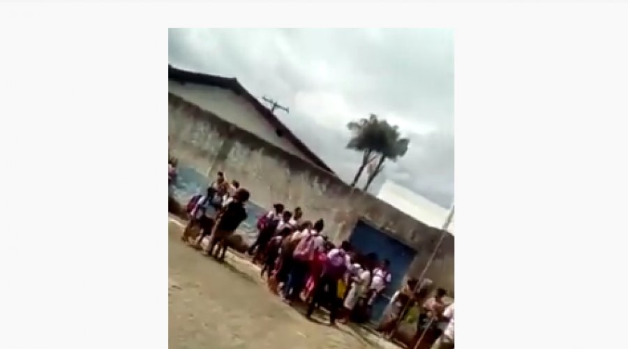 [Vídeo: pais denunciam descaso da prefeitura de Maragojipe com os estudantes]