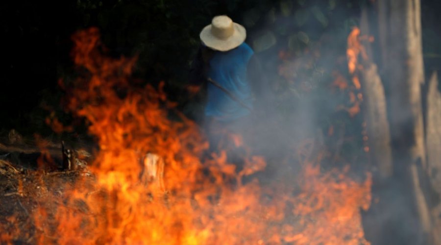 [Mourão diz que operação de combate a incêndios na Amazônia deverá ser prorrogada por mais 30 dias]