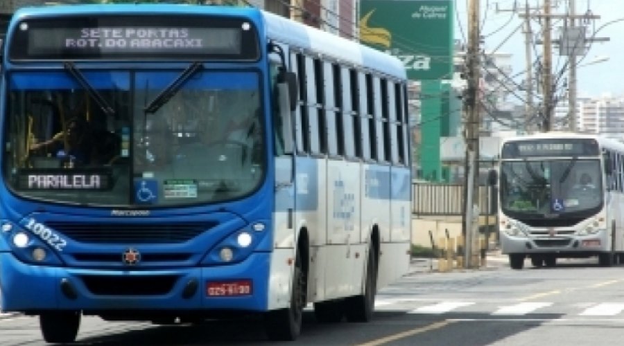 [Após Aspra anunciar greve da PM, Sindicato dos Rodoviários garante ônibus circulando em Salvador ]
