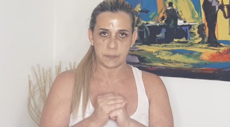 [Vídeo: Rita Cadillac diz que nunca gostou de fazer filme pornô e pede respeito a Eduardo Bolsonaro ]