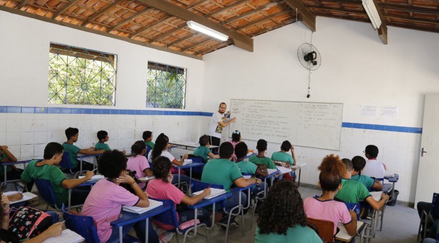 [Escolas da rede municipal de Lauro de Freitas abrem matrículas para 2020]