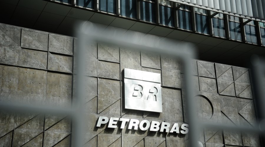 [Petrobras anuncia reajuste no valor da gasolina e diesel ]