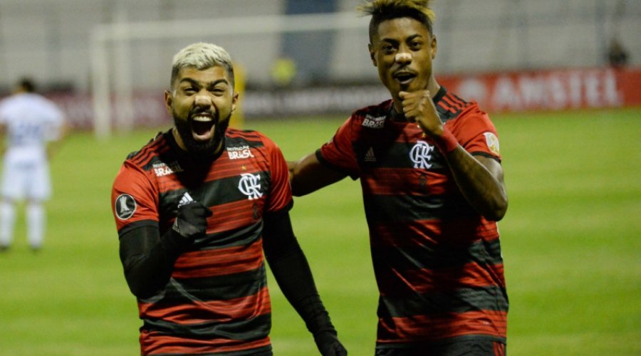 [Contra o Palmeiras, Flamengo tem volta da dupla que fez 43 gols ]