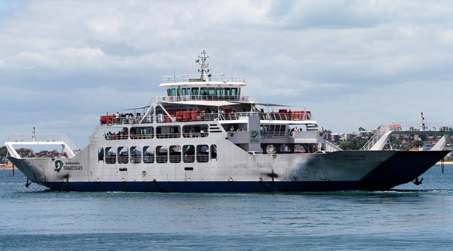 [Ferry-Boat: espera de veículos é de 2h30 em Salvador e Itaparica]