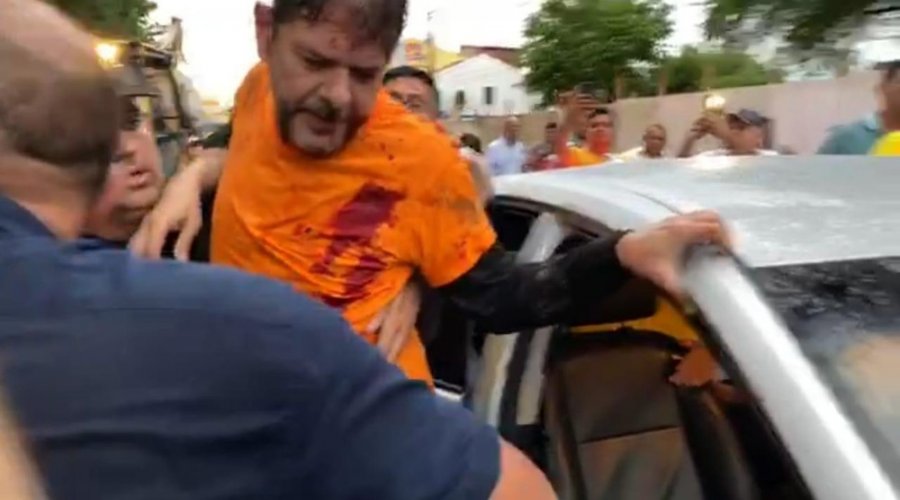 [Vídeo: Senador Cid Gomes é baleado no peito após tentar invadir batalhão de polícia com retroescavadeira ]