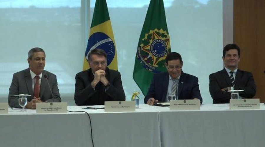 [Estudo aponta que após vídeo de reunião ministerial, rejeição a Bolsonaro aumenta significativamente ]