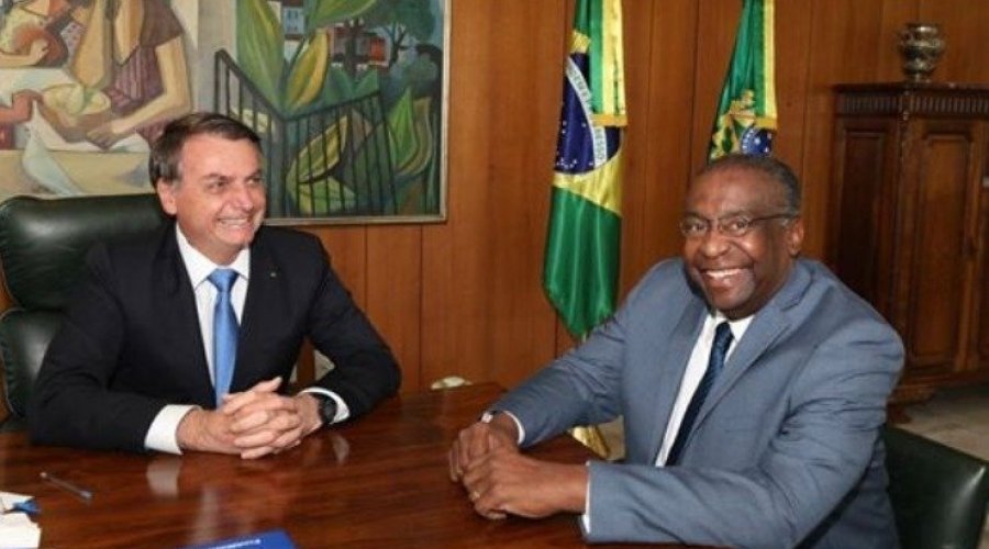 [Bolsonaro anuncia Carlos Alberto Decotelli como ministro da Educação]