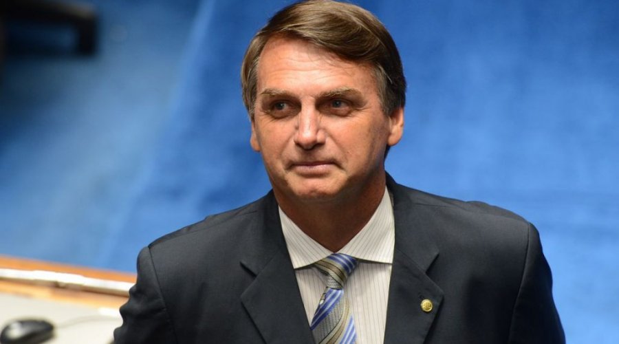 [Bolsonaro promete anúncio de novo ministro da Educação nesta sexta]