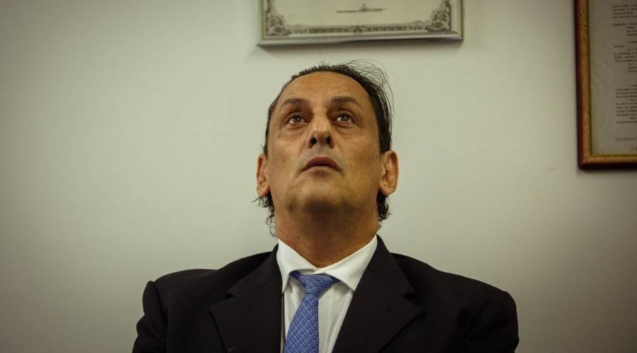 [Ex-advogado da família Bolsonaro diz que Queiroz não teve “mínimo de bom-senso” ao usar imóvel em Atibaia]