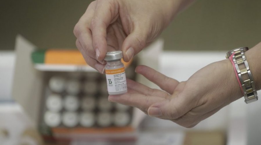 [Chegada de 54.600 doses da CoronaVac leva Bahia a atingir mais de meio milhão de vacinas recebidas]