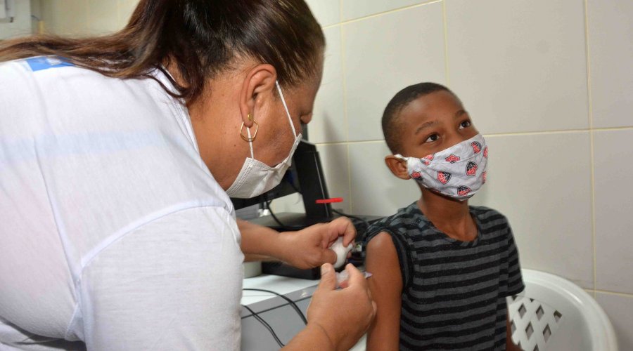 [Veja esquema de vacinação contra Covid-19 desta sexta-feira em Salvador]