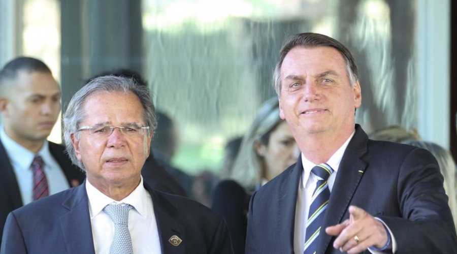[Em uma eventual reeleição, Bolsonaro diz que Paulo Guedes seguirá no Ministério]