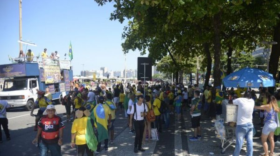 [Bolsonaro desiste de desfile de 7 de Setembro em Copacabana]