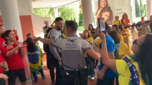 [Confusão na Suíça: eleitores de Lula e Bolsonaro trocam gritos em Genebra e polícia intervém]