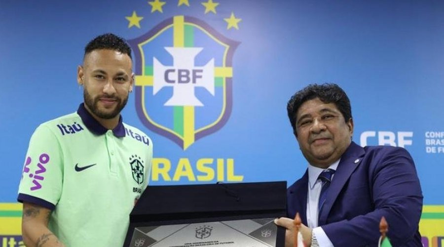 [Climão na Seleção Brasleira: Neymar xingou presidente da CBF, garante jornalista]