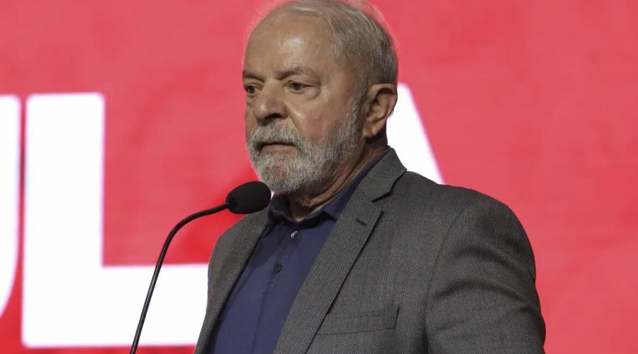 [Lula faz balanço de governo e aconselha PT para eleição de 2024]